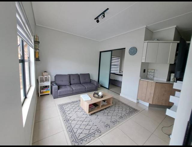 1 BEDROOM APARTMENT FOR SALE IN MOOIKLOOF